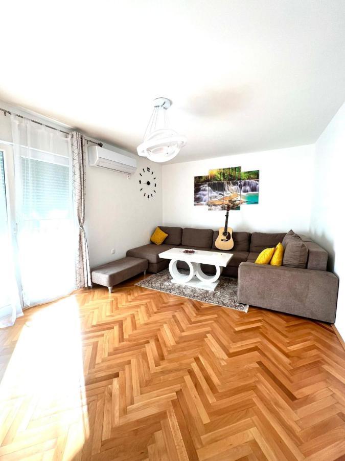 Lux Apartman Casablanca Плужине Екстер'єр фото