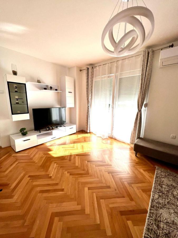 Lux Apartman Casablanca Плужине Екстер'єр фото