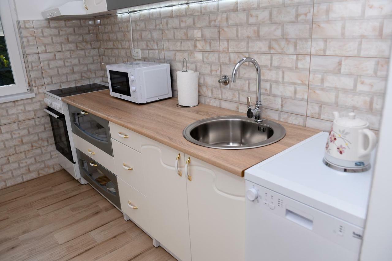 Lux Apartman Casablanca Плужине Екстер'єр фото