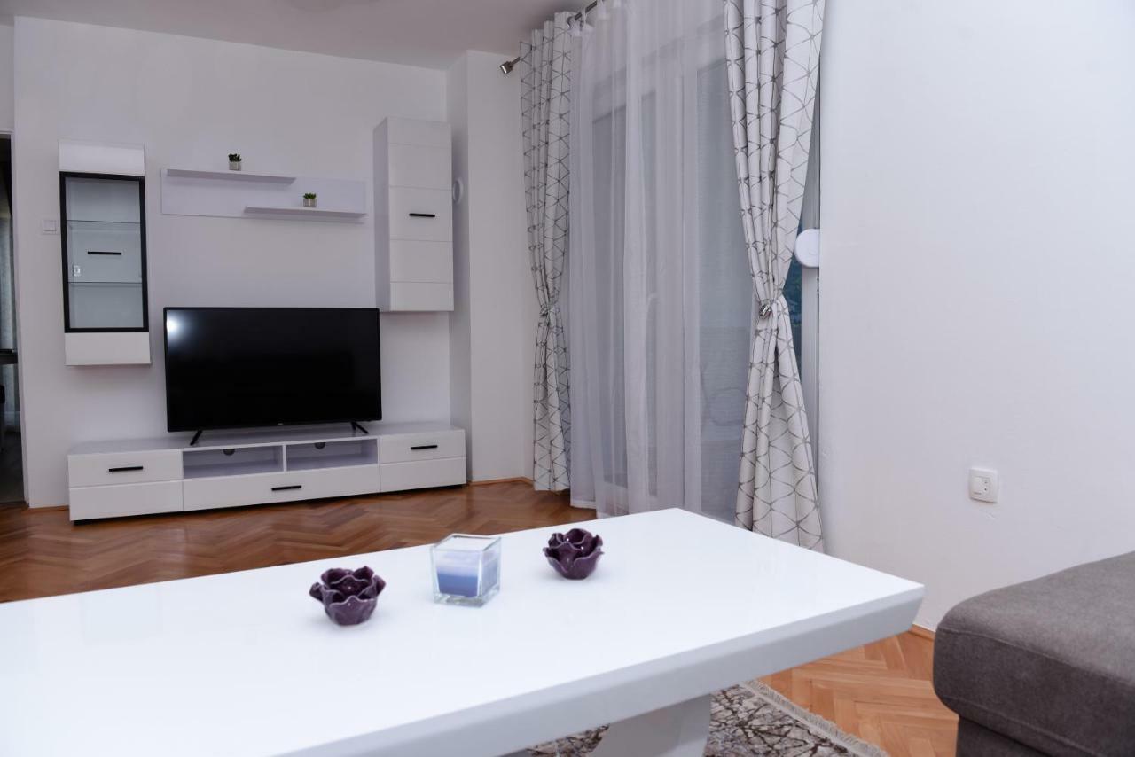 Lux Apartman Casablanca Плужине Екстер'єр фото