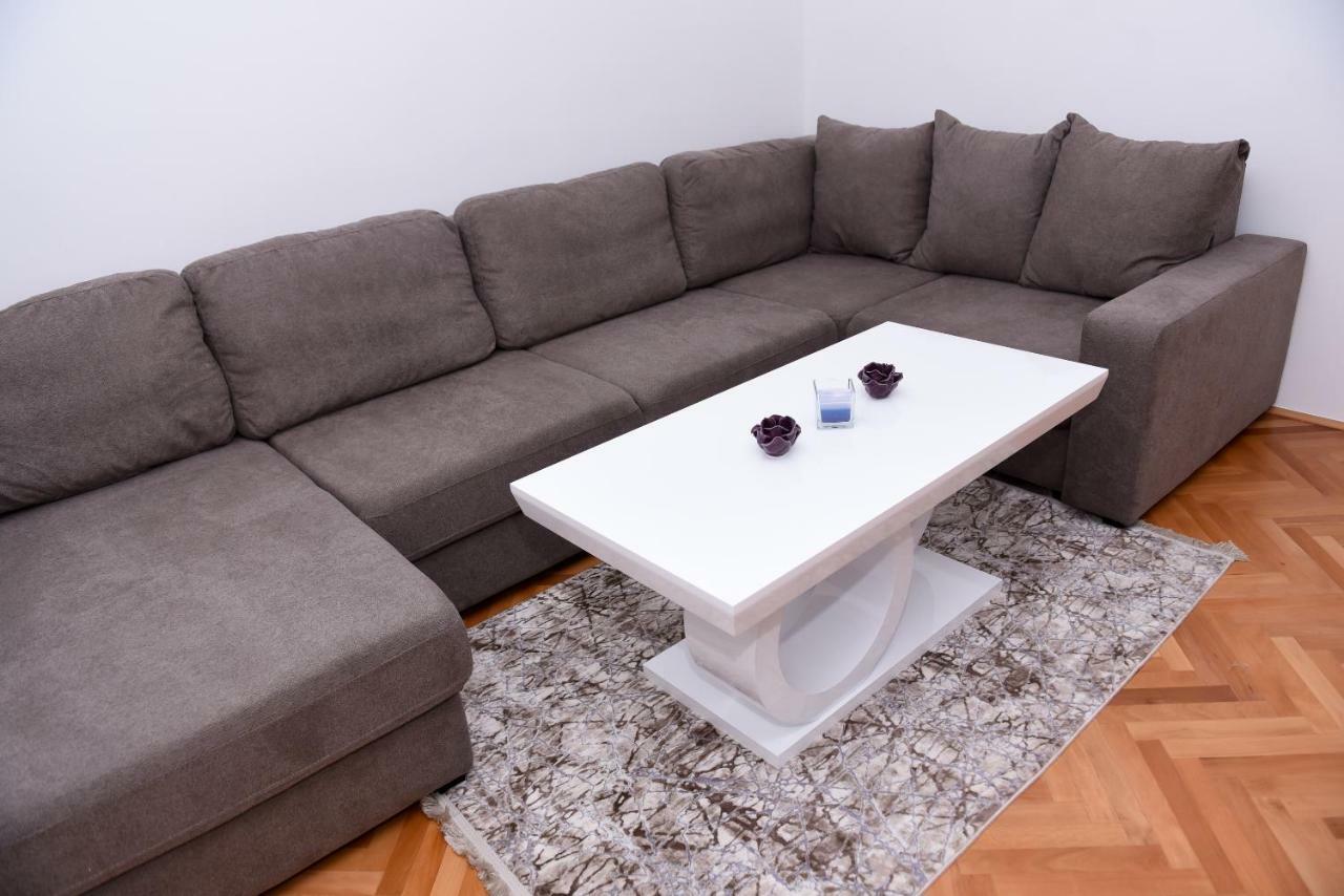 Lux Apartman Casablanca Плужине Екстер'єр фото