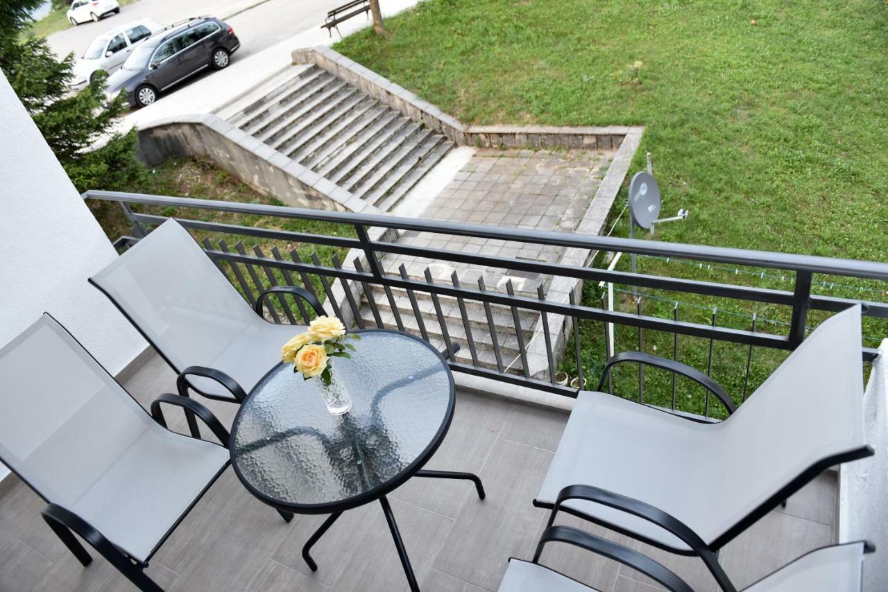 Lux Apartman Casablanca Плужине Екстер'єр фото